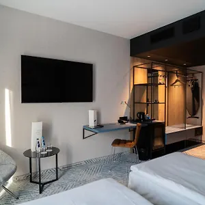 Hotel Q, Breslau